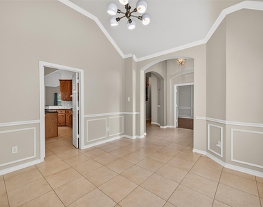 2223 Fern Mist Lane - Photo Thumbnail 8