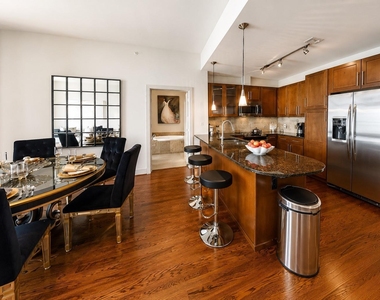 1400 Mckinney Street - Photo Thumbnail 7