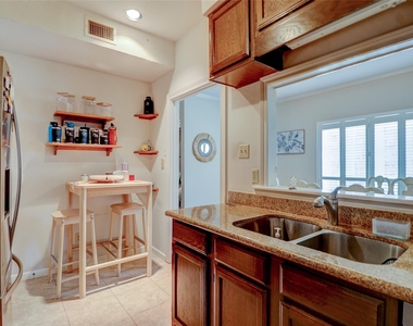 600 Wilcrest Drive - Photo Thumbnail 22
