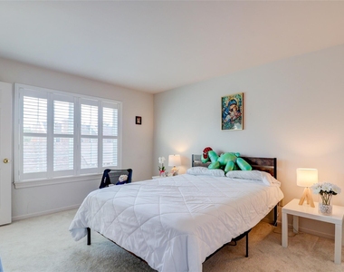 600 Wilcrest Drive - Photo Thumbnail 36
