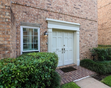 600 Wilcrest Drive - Photo Thumbnail 2