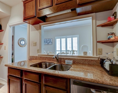 600 Wilcrest Drive - Photo Thumbnail 21