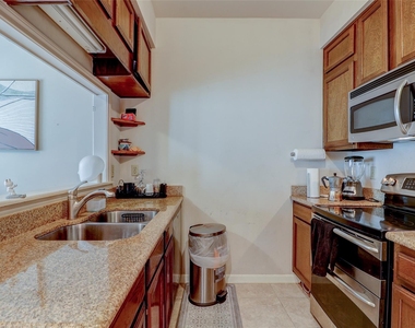 600 Wilcrest Drive - Photo Thumbnail 18