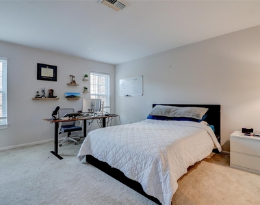 600 Wilcrest Drive - Photo Thumbnail 28