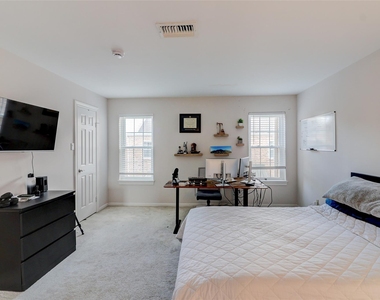600 Wilcrest Drive - Photo Thumbnail 30