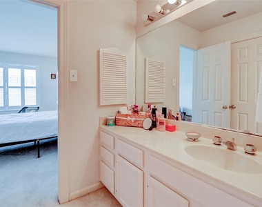 600 Wilcrest Drive - Photo Thumbnail 39