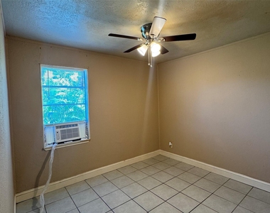 311 Randall Street - Photo Thumbnail 9