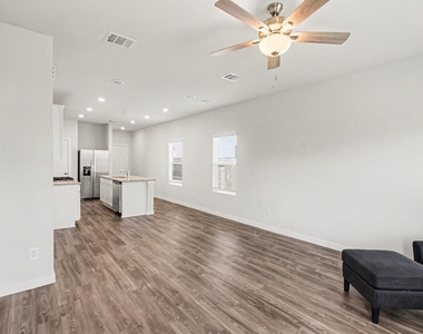 16909 Needlepoint Drive - Photo Thumbnail 5