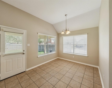 30627 N Sulphur Creek Drive - Photo Thumbnail 22