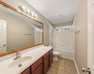 30627 N Sulphur Creek Drive - Photo Thumbnail 31