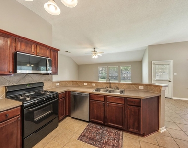 30627 N Sulphur Creek Drive - Photo Thumbnail 4
