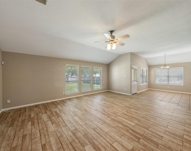 30627 N Sulphur Creek Drive - Photo Thumbnail 19
