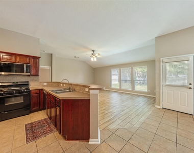 30627 N Sulphur Creek Drive - Photo Thumbnail 6