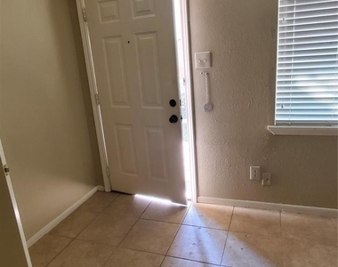 3202 Yale Street - Photo Thumbnail 8