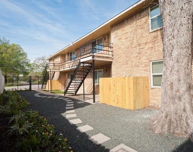 3202 Yale Street - Photo Thumbnail 1