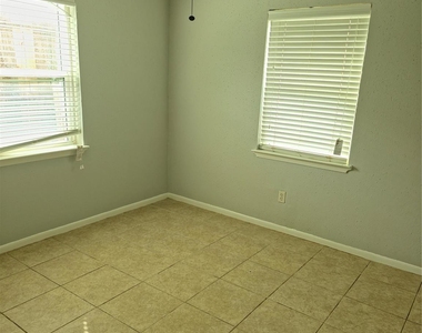 3202 Yale Street - Photo Thumbnail 13