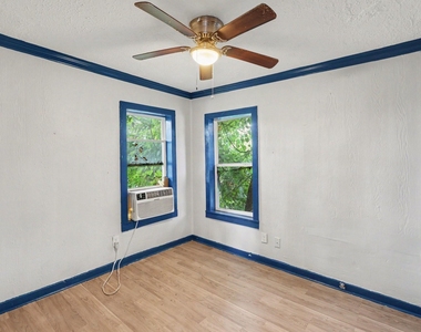 3926 Farmer Street - Photo Thumbnail 6