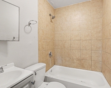3926 Farmer Street - Photo Thumbnail 8