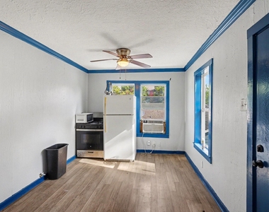 3926 Farmer Street - Photo Thumbnail 1