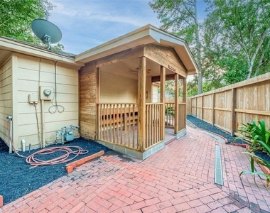 8114 Fernbrook Lane - Photo Thumbnail 11