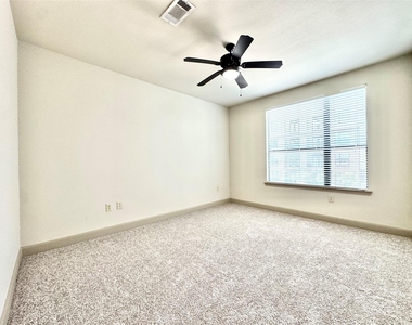 3788 Richmond Avenue - Photo Thumbnail 12