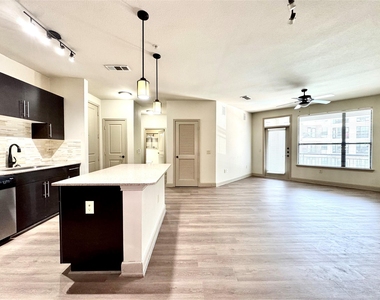 3788 Richmond Avenue - Photo Thumbnail 2