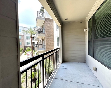 3788 Richmond Avenue - Photo Thumbnail 13