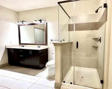3788 Richmond Avenue - Photo Thumbnail 9