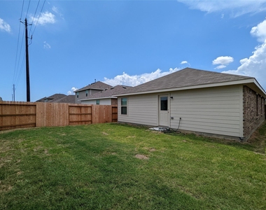 8810 Wooster Trails Drive - Photo Thumbnail 15