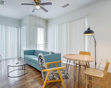 1508 Blodgett Street - Photo Thumbnail 3