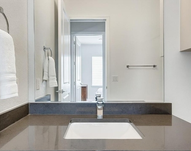 1508 Blodgett Street - Photo Thumbnail 12