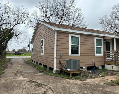 906 Eagle Avenue - Photo Thumbnail 9