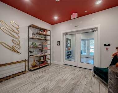 6804 Westview Drive - Photo Thumbnail 7
