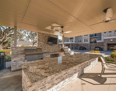 6804 Westview Drive - Photo Thumbnail 5