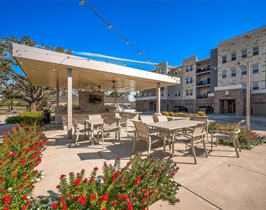 6804 Westview Drive - Photo Thumbnail 4