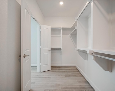 6804 Westview Drive - Photo Thumbnail 35