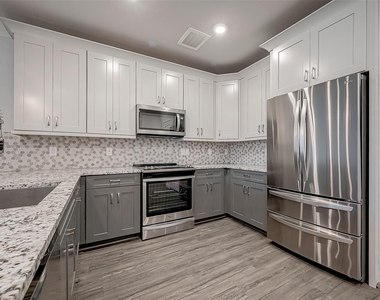 6804 Westview Drive - Photo Thumbnail 17