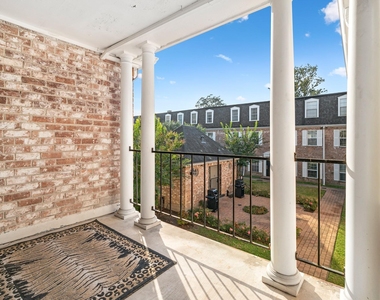 355 N Post Oak Lane - Photo Thumbnail 12