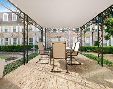 355 N Post Oak Lane - Photo Thumbnail 16