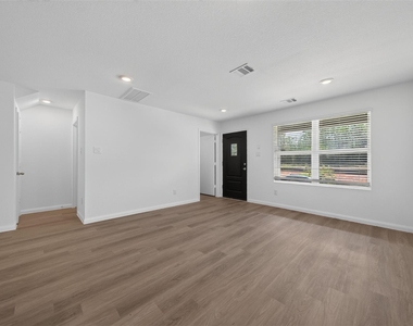 13046 Turret Bend Way - Photo Thumbnail 7