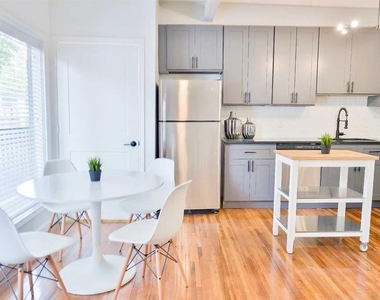 219 Marshall Street - Photo Thumbnail 4