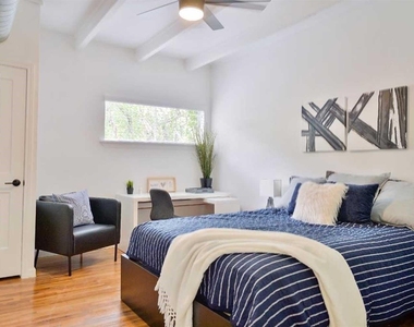 219 Marshall Street - Photo Thumbnail 6