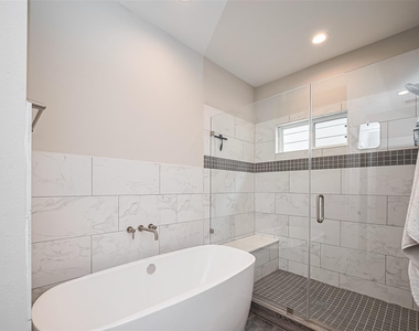 5209 Pinemont Creek Lane - Photo Thumbnail 8