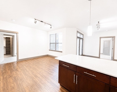 2910 Milam St Street - Photo Thumbnail 5