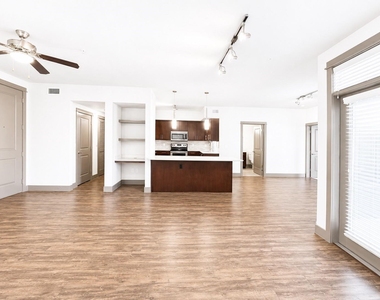 2910 Milam St Street - Photo Thumbnail 1