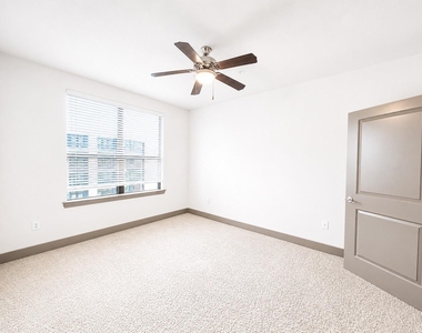 2910 Milam St Street - Photo Thumbnail 6