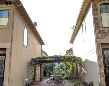 301 Gregg Street - Photo Thumbnail 21
