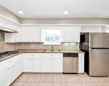 18703 Shay Lane - Photo Thumbnail 10