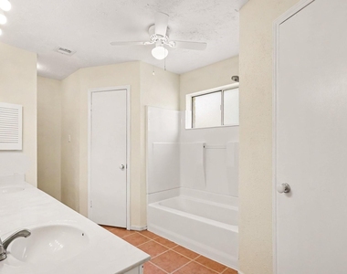 8503 Grove Park Drive - Photo Thumbnail 16
