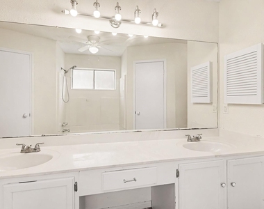 8503 Grove Park Drive - Photo Thumbnail 17